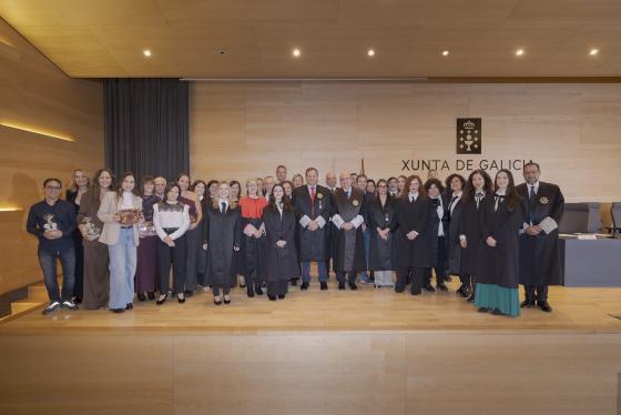 ACTOS SOLEMNES INSTITUCIONAIS GRADUADOS/AS SOCIAIS DE PONTEVEDRA 2025