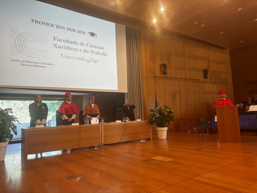 ACTO ACADÉMICO DE GRADUACIÓN DE LA XII PROMOCIÓN DEL GRADO EN RELACIONES LABORALES Y RECURSOS HUMANOS, FACULTAD CIENCIAS JURÍDICAS Y DEL TRABAJO DE LA UNIVERSIDAD DE VIGO