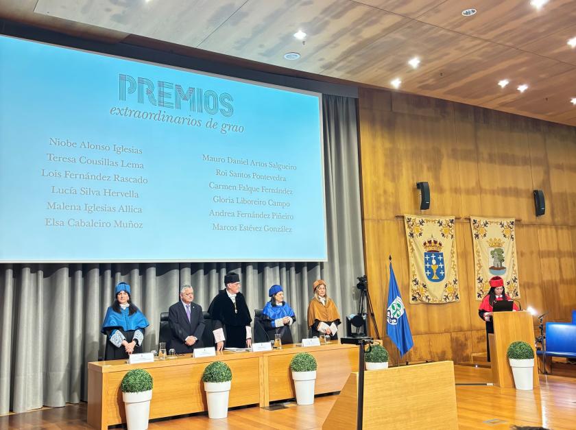 ACTO ACADÉMICO DE SAN TOMÉ DE AQUINO DE LA UVIGO