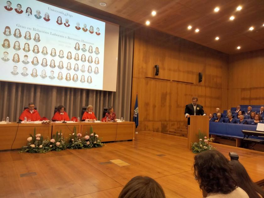 ACTO ACADÉMICO DE GRADUACIÓN DE LA XIV PROMOCIÓN DEL GRADO EN RRLL Y RRHH 2022-2026